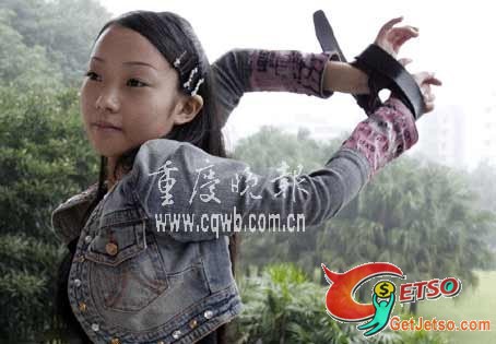 柔軟少女手臂能360度轉動圖片2