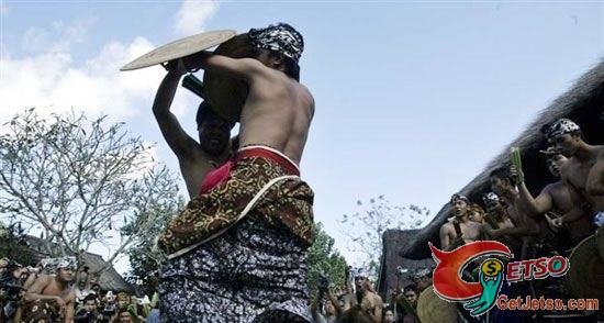 全球千奇百怪“成人禮”圖片5