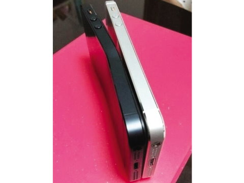 屁股惹禍?網友發iPhone 5被「坐彎」圖,怒罵「好扯」圖片1