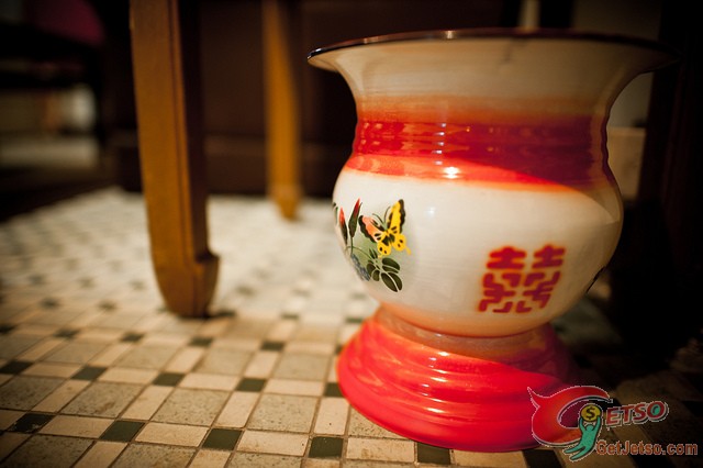 夫婦平住豪宅,痰罐當馬桶圖片1