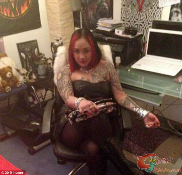 魔鬼護士與女屍合照圖片1