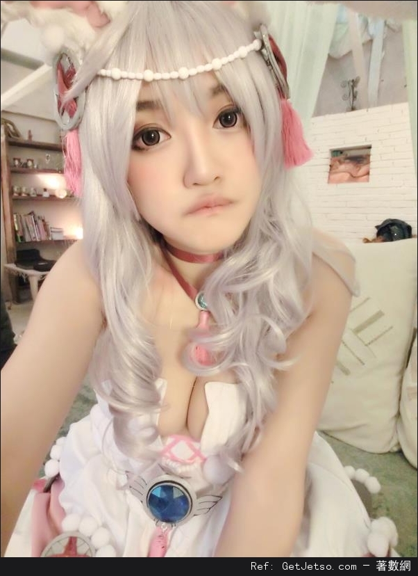 朋友說乳溝看膩喇，Cosplay女改露南半球圖片6