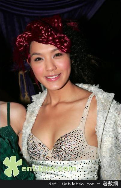 官恩娜性感寫真集照片7