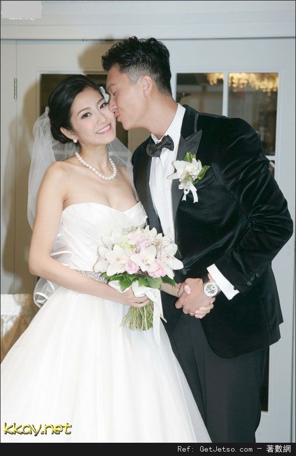 陳自瑤低胸結婚照片圖片6