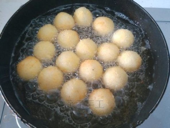 黃金芝士薯仔球的食譜和做法圖片2