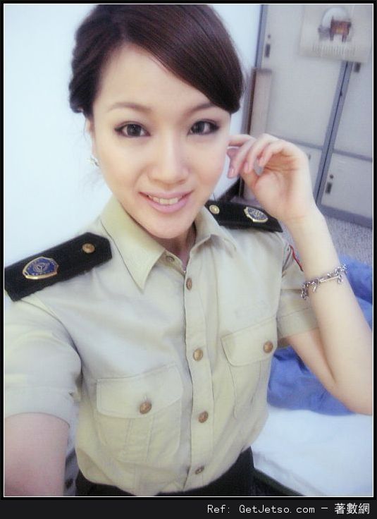 超美的女公安自拍照片1