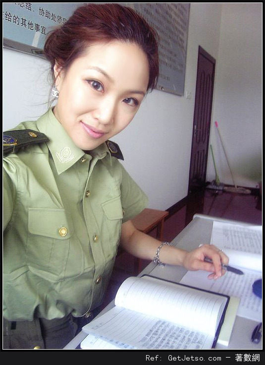 超美的女公安自拍照片4