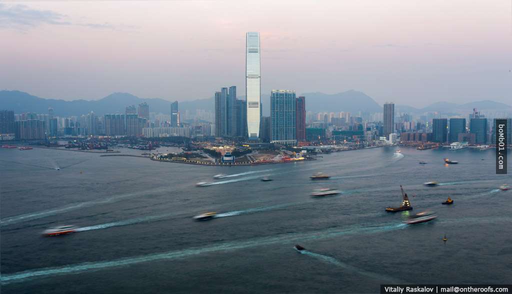 兩年青人在沒有使用任何安全措施的情況下，從香港的高樓大廈上拍的27張俯瞰照圖片27