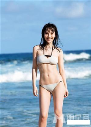 谷村奈南G奶爆乳寫真照片圖片13