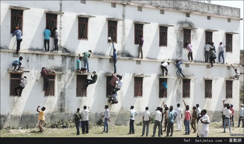 印度學生考試作弊的方法圖片1