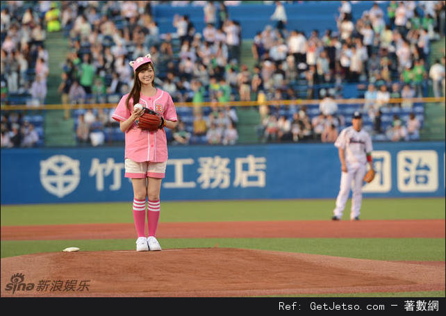 白石麻衣為棒球賽開球穿粉衣可愛寫真照片圖片55