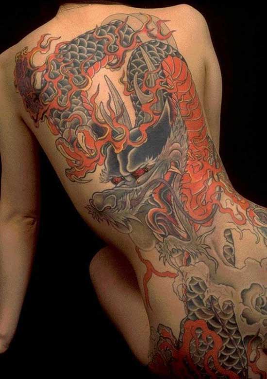 日本女黑社會裸紋身全過程，你絕對沒見過，太驚豔了(多圖)圖片10
