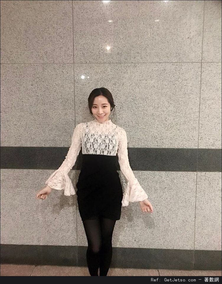 超辣英文老師Yoo Jin Park「巨乳窄裙」性感寫真照片圖片3