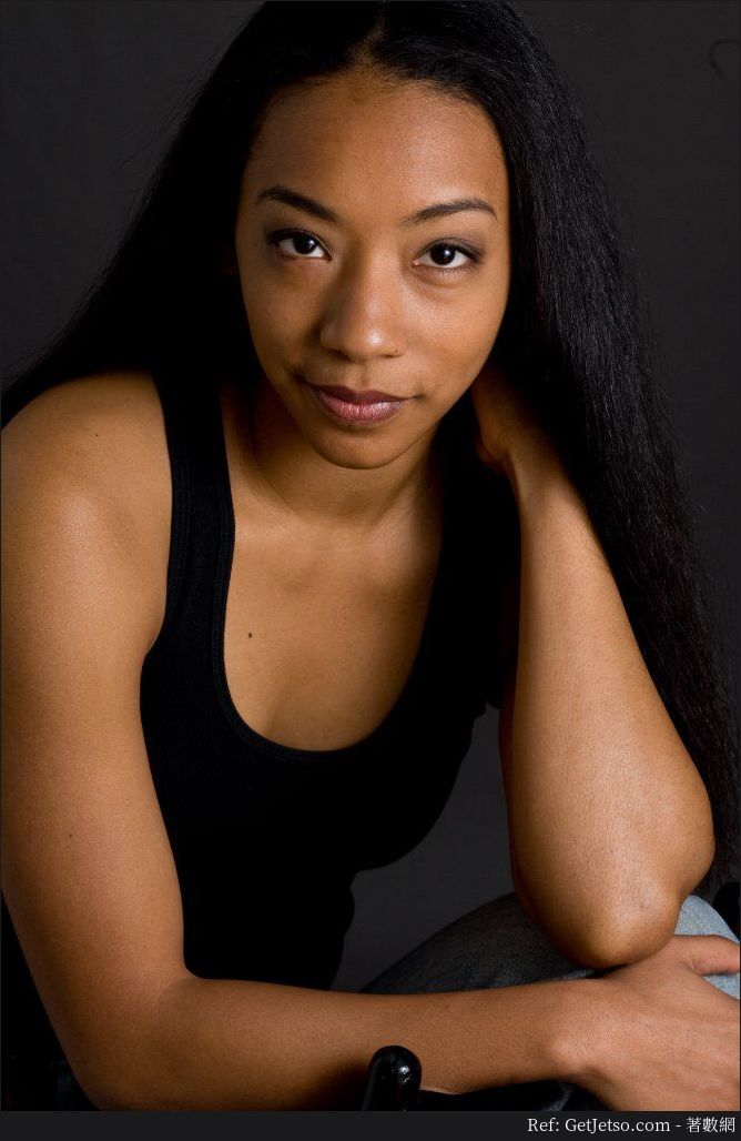 Betty Gabriel 性感寫真照片圖片3