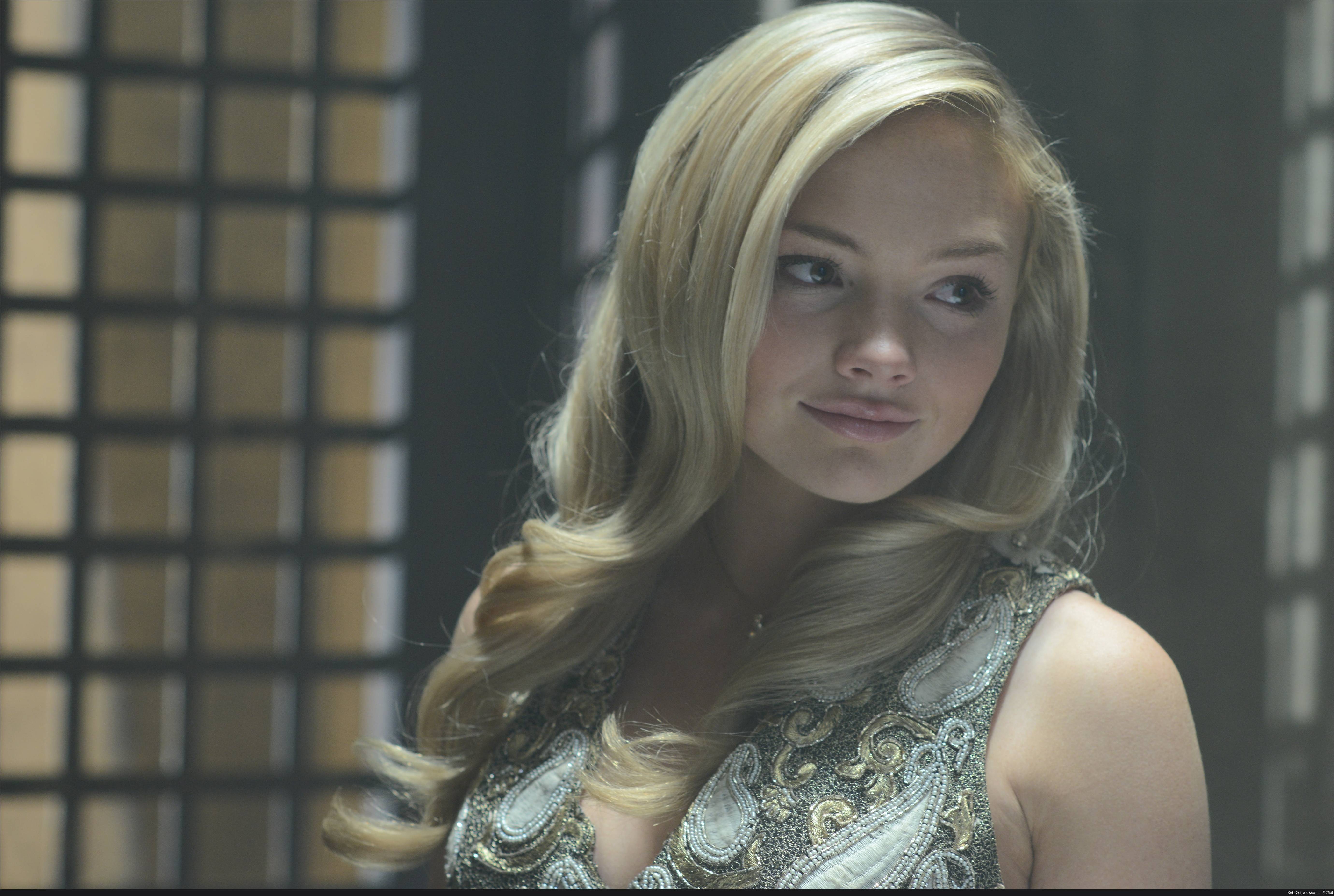 Natalie Alyn Lind性感寫真照片圖片2