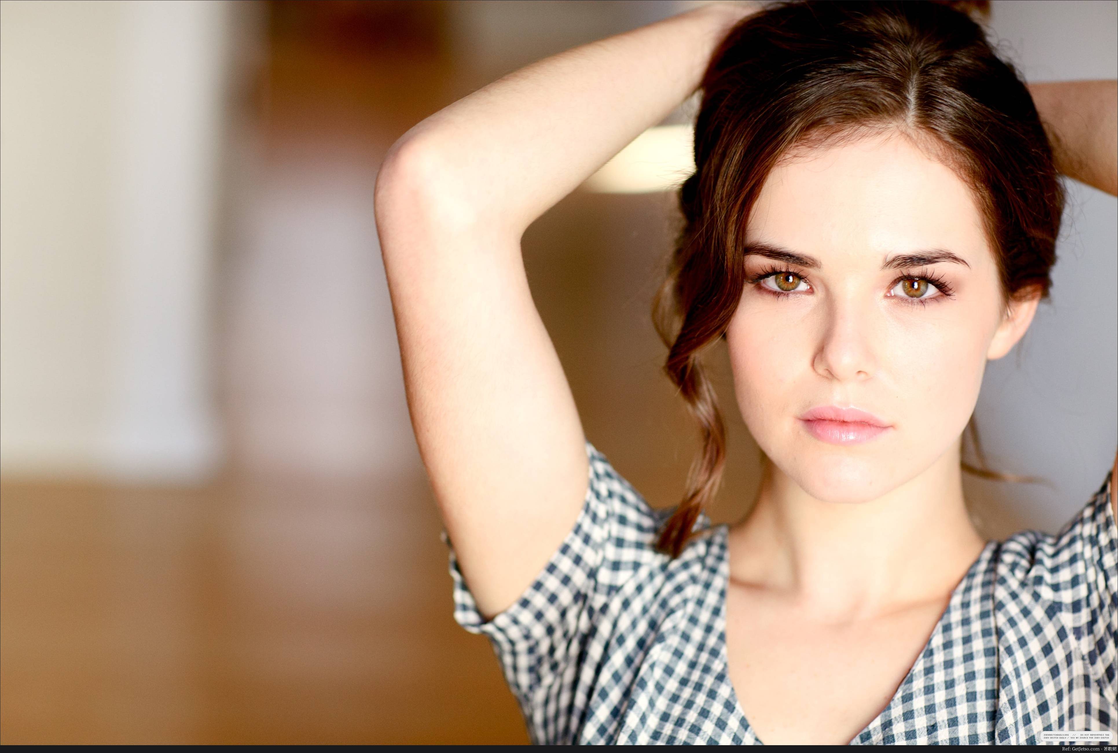 Zoey Deutch性感寫真照片圖片11