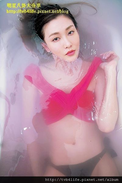 李彩華戒大食出寫真,黑底誘惑圖片10