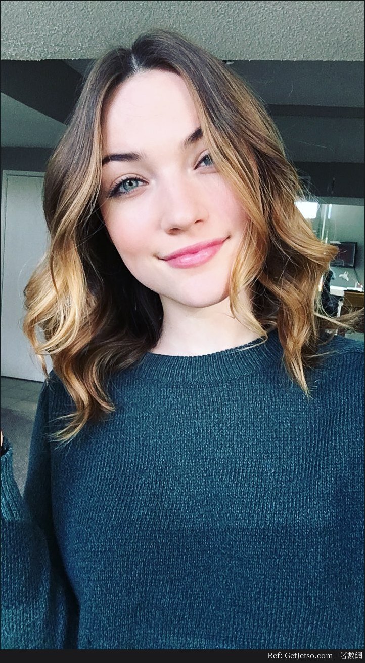 Violett Beane性感寫真照片圖片3