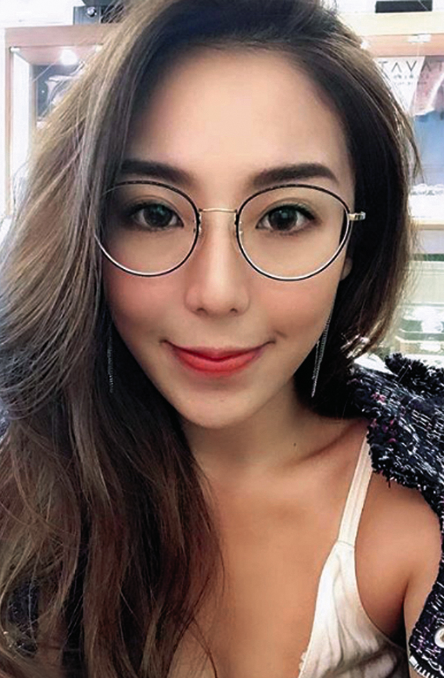 林作跟新歡Jacqueline 睇戲,拖完手再捽面圖片5