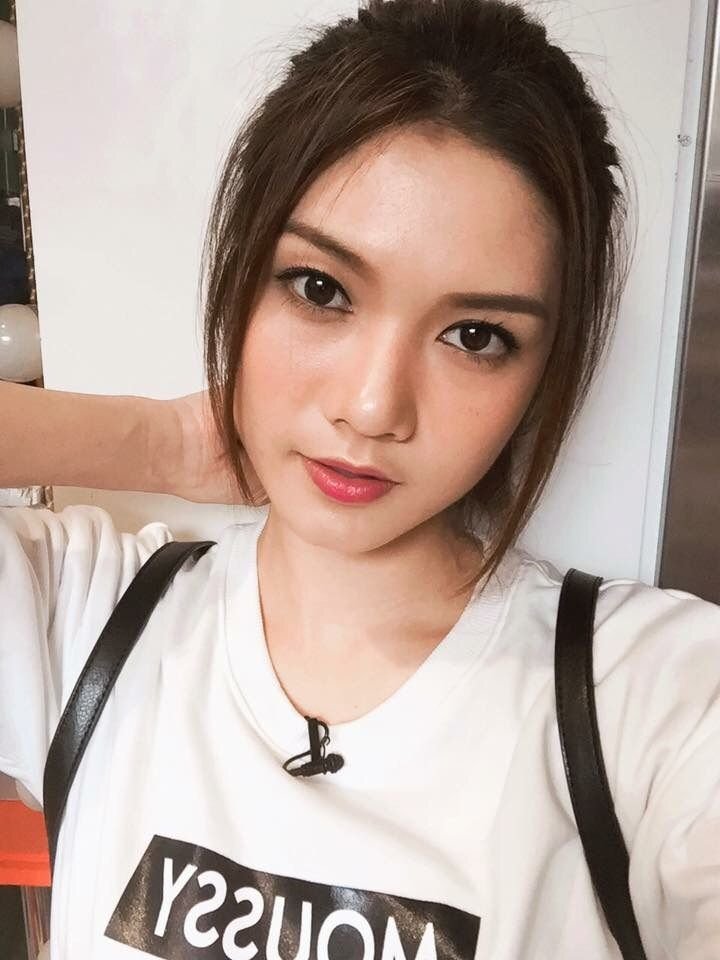 張沛樂Charlotte Cheung(沙律) 性感寫真照片圖片22